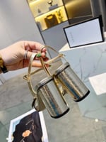 صندل قوتشي جلدي باللون الذهبي المعدني