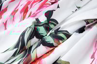 طقم من توب قصير وتنورة طويلة بنقشة الورود من دولتش...