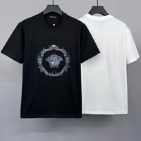 تيشيرت فيرزاتشي بتصميم ميدوسا الفاخر