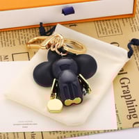 سلسلة مفاتيح دمية الشيف من لويس فيتون