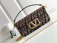 شنطة يد من فلانتينو - مرصعه بأحجار الراين