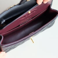 حقيبة يد كلاسيكية كبيرة أسود - مستوحاه من جلد غنم