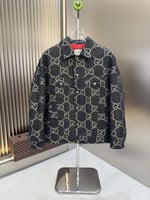 جاكيت بومبر غوتشي GG جاكار مع بطانة حمراء