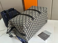 شنطه سفر قماشية كلاسيكية 93385 من ديور