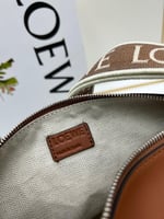 لويفي شنطة كروس كوبي صغيرة جلد