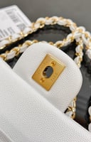 شانيل كلاسيك فلاب متوسطة مع هاردوير ذهبي