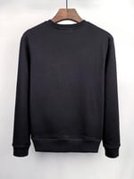 تيشيرت ميو ميو مزين بشعار الماركة