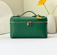 حقيبة مستحضرات تجميل