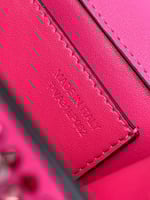 شنطة يد من فالنتينو مرصّع بالكريستال الراقي