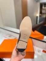 حذاء هيرميس جامبينق النسائي الجلدي الفاخر