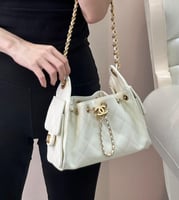 شنطة شانيل 25 من الجلد