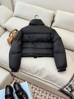 جاكيت سيلين القصير المميز