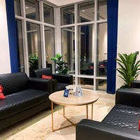 كشف لدى الاستشارية لعلاج أمراض الجلد المناعية البه...