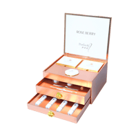 بوكس مكياج فاخر لاطلالة ملكية كامل + هدية