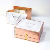 بوكس السحر الذهبي من روز بيري – 17 قطعة