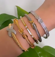 اساور مطلية ذهب