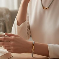 طقم سلسال وأسوار