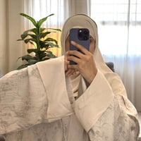 طقم كتان مشجّر مع سجادة شامواه