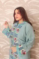 عبايه نسائي مطرزة بقبعه