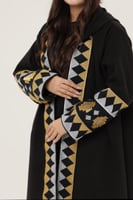 فروه نسائي قماش جوخ بتطريز مميز بدون فرو