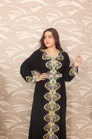 عبايه نسائي مطرزه مع حزام