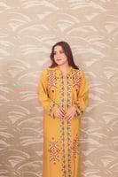 عبايه نسائي مطرزه مع قبعه