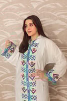 عبايه نسائي مطرزة بقبعه