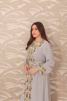 عبايه نسائي مطرزه مع حزام