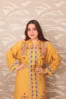 عبايه نسائي مطرزه مع قبعه