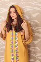 عبايه نسائي مطرزه مع قبعه