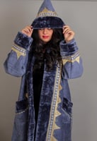 فروة نسائي قماش مخمل تطريز مغربي مع قبعه