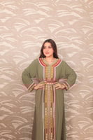 عبايه نسائيه مطرزه مع حزام