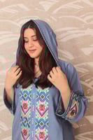 عبايه نسائي مطرزة بقبعه