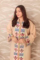 عبايه نسائي مطرزة بقبعه