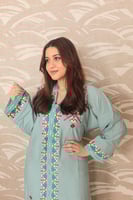 عبايه نسائي مطرزه مع قبعه