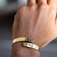 سواره بحفر ماسكين يد بعض