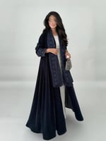 عبايه مخمل + تطريز يدوي