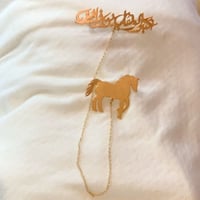 بروش بالاسم شكل الخيل