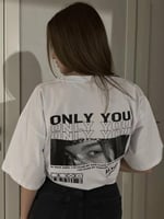 تيشيرت بتصميم صوره عيون