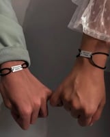 اساور بالاسم مع التاريخ