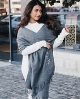 سكارف نسائي بالاسم