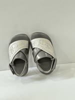 نعال شرقي اطفال