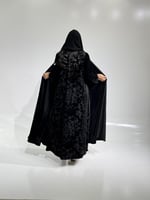 مخمل اسود مع مخمل شيفون من الخلف