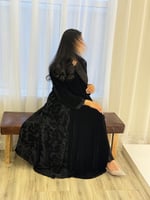 مخمل اسود مع مخمل شيفون من الخلف