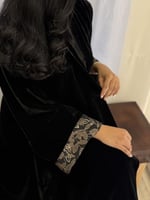 مخمل اسود مع أسواره جاكار بيج