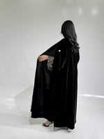 مخمل اسود مع أسواره جاكار بيج