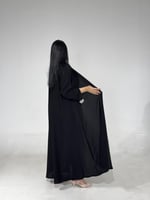 ملكي مع أكمام سواره بفتحة بيج