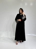 مخمل اسود مع أسواره جاكار بيج