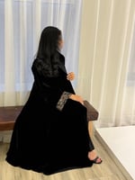 مخمل اسود مع أسواره جاكار بيج