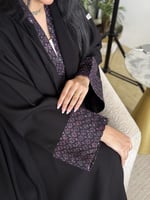 كتان مع أكمام ركامه بنفسجي